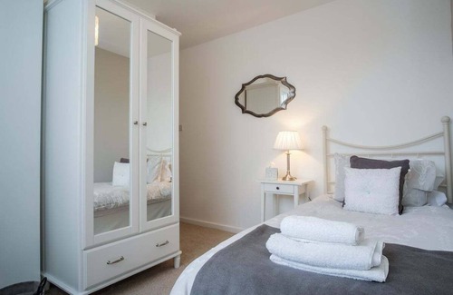 Olton House | Garden View - Luxury Self Catering. NEC/Airport