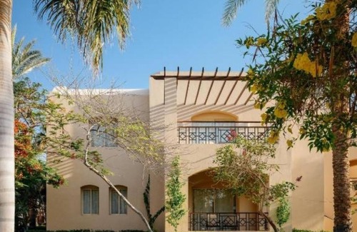 Sharm El Sheikh Resort | Garden View Room – Steps from Nubian Beach & Tranquil Waters