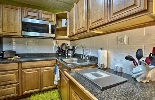 Historic Kailua Village Condo | Garden View Studio - Kona Islander Inn Condos Condo by RedAwning