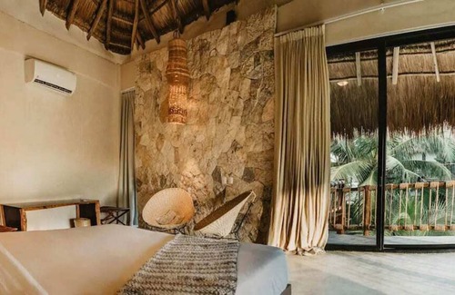 Zona Hotelera Apartment | Garden View Suite with the Perfect Location