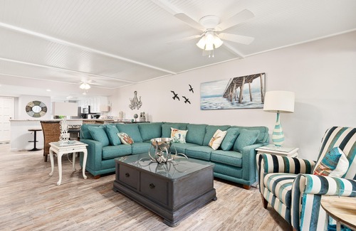 South Padre Island Condo | Garden View 2 Bedroom Condo Directly Across the Street from the Beach!