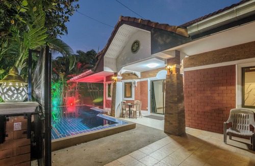 South Pattaya Villa | Garden Villa 4 Bedrooms near Walking Street & Beach ★