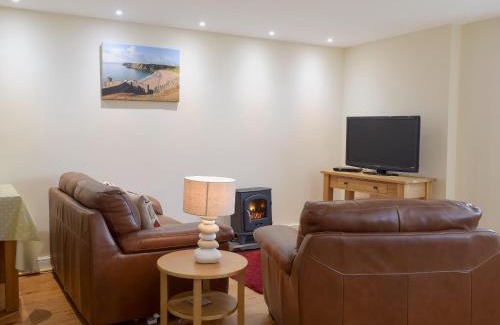 Pembroke House | Gardeners Lodge