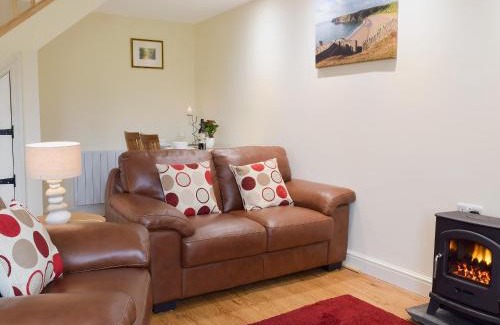 Pembroke House | Gardeners Lodge