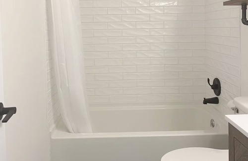 Lexington Apartment | Gardenia - Stylish Apartment in Downtown Lexington