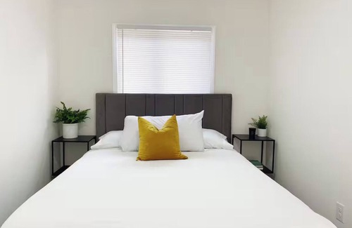 Lexington Apartment | Gardenia - Stylish Apartment in Downtown Lexington