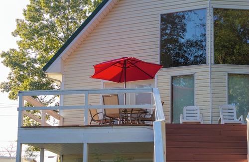 Norfork Ski Chalet | "Gardenside Chalet" Walk-in Norfork River Access in Norfork, AR
