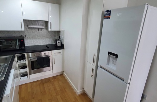 Hackney Apartment | Garland Modern Central City Apartment London-Close to Station