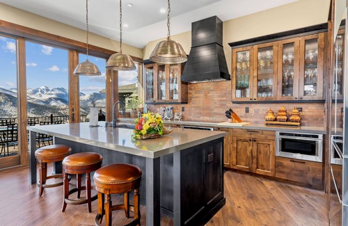 Windcliff Estates House | Garland's Alpine Lodge Luxury Vacation Rental at Windcliff