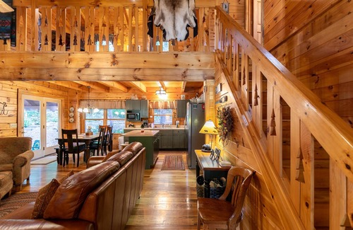 Butler Cabin | Garretts Getaway at Watauga Lake - privacy, lakefront