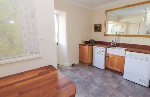 Sedbergh House | GARSDALE FOOT, pet friendly, character holiday cottage in Sedbergh