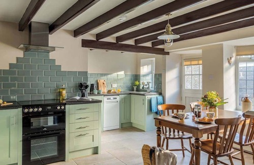 Potter Brompton Cottage | Garth Cottage, West Ayton, Scarborough