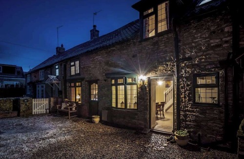 Potter Brompton Cottage | Garth Cottage, West Ayton, Scarborough