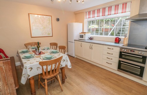 Porthmadog Cottage | GARTH CRAIG, family friendly, character holiday cottage in Porthmadog