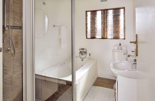 Bluff House | Garvies Surf House