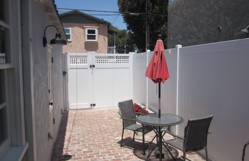 Gas Lamp Section Cottage | Gas Lamp Section Beach Cottage