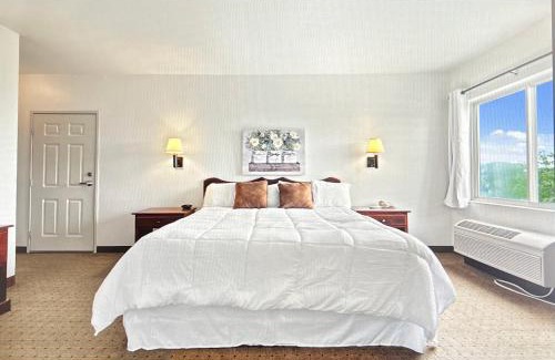 Montgomery Hotel | Gasthof Amish Village INN