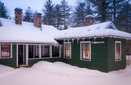 Meacham Cottage | Gate Cottage at Pet Friendly