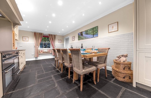 Coniston House | GATE HOUSE, pet friendly, character holiday cottage in Coniston