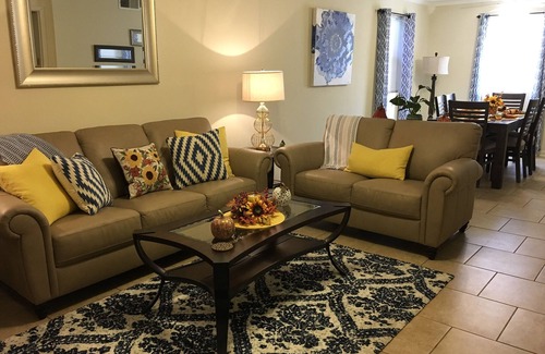 Metairie Apartment | Gated community near Ochsner Medical Center