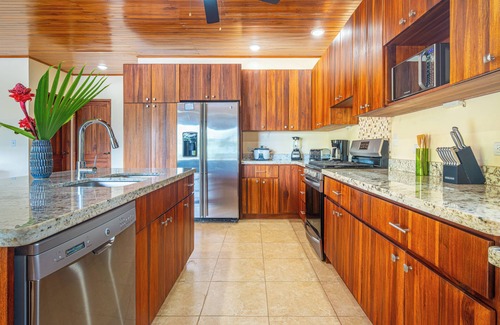 Barrio Las Playitas House | Gated Community-Privacy, Ocean Views-pool-Ojochal-sleep 9