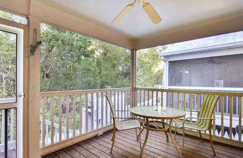 Key West House | Gated Golf Community w/Pool, Prime Location Mins to Old Town | Long-Term Stays