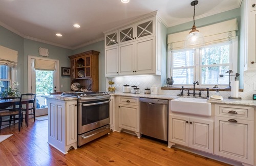 Highlands House | Gated Highlands home w/Lake & Golf View and new Hot Tub