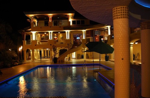 Tavernier Villa | GATED LUXURY ESTATE INCLUDES 5 STAR CHEF ON 2 ACRES PRIVATE WHITE SAND BEACH
