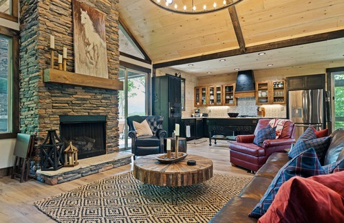 Cherry Log Cabin | Gated mountaintop retreat with expansive outdoor living, game tables, & hot tub