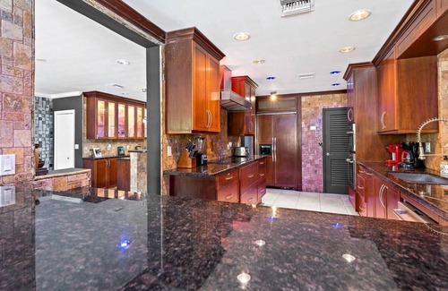 Northeast Miami Villa | Gated Private Acre 5BR4BA Tropical Villa w/Theater