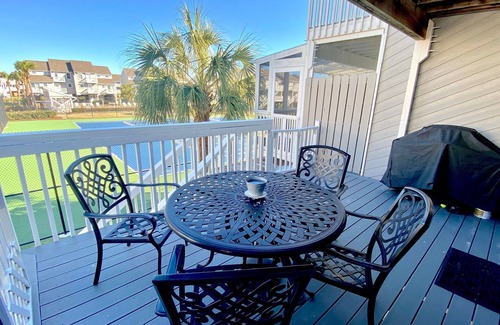 Port St. Joe House | Gated Resort on CSB, 2 pools & Ez walk to beach. Beach chairs and cart included!