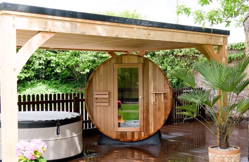 Pudleston Cottage | GATEHOUSE EVE LODGE IN A STUNNING SETTING