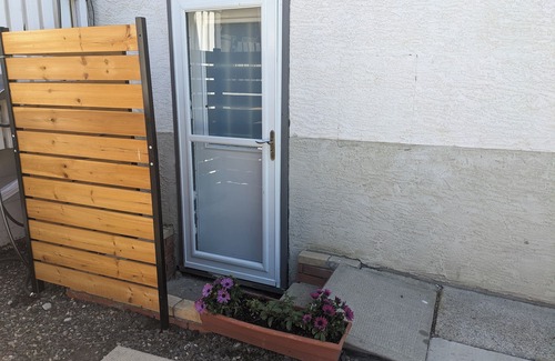 Southwest Calgary Apartment | Gateway Getaway - 10 min from downtown, westside for getting to the mountains!