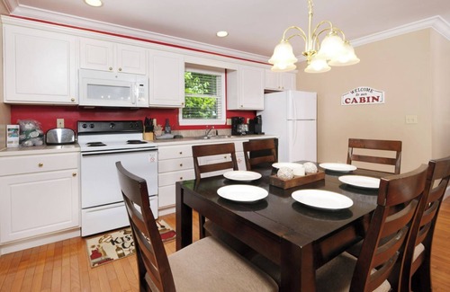 Gatlinburg House | Gateway to Gatlinburg - Close to downtown!