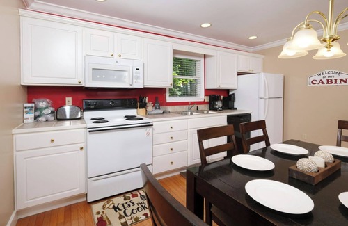 Gatlinburg House | Gateway to Gatlinburg - Close to downtown!
