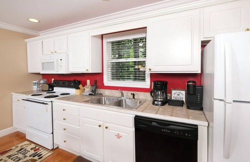 Gatlinburg House | Gateway to Gatlinburg - Close to downtown!