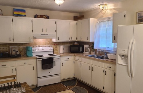 Coastal South Carolina House | Gateway to Myrtle Beach and the closest rental to Coastal Carolina University!