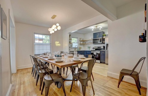 Downtown House | Gather! PingPong~6BR~PorchTV~Walk Dtwn~Pets~15+