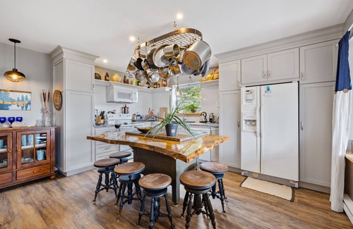 Tyne Valley Cottage | Gather with your Family & Friends under One Roof in Prince Edward Island, Canada