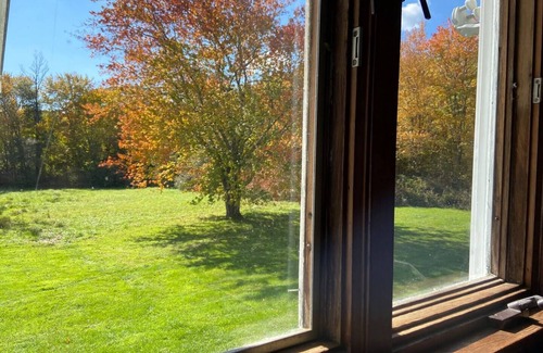 Bethlehem House | Gather your family at this country estate