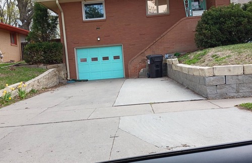 Lincoln House | Gathering Place near Medical facilities, Golf, Easily located