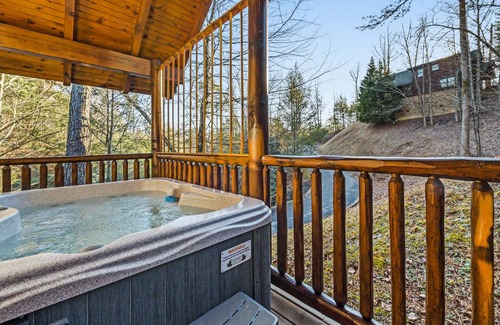 Gatlinburg Cabin | Gatlin Cove Retreat! Pet Friendly cabin w/HotTub & Game Room!