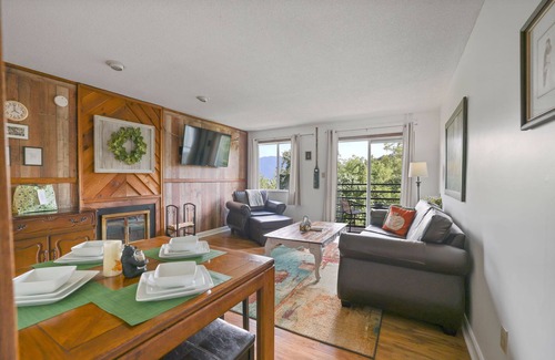 Chalet Village Condo | Gatlinburg Condo with Stunning Mountain Views, Pool, WIFI & Minutes from Ober!