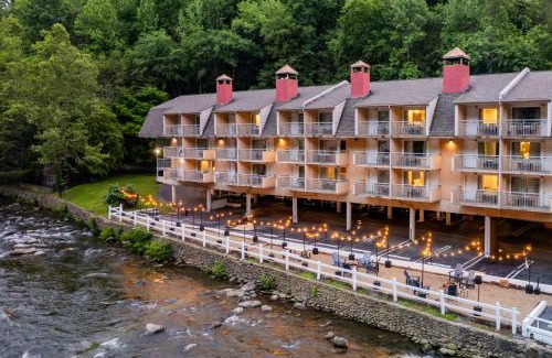 Gatlinburg Hotel | Gatlinburg River Inn
