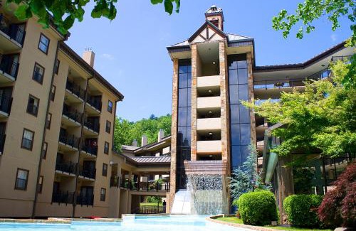 Gatlinburg Resort | Gatlinburg Town Square