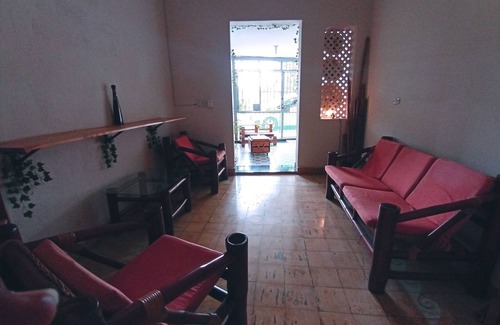 San Anton House | Gato Colonial The most affordable Hostel in Zona Colonial