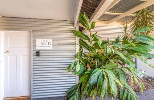 Gawler Apartment | Gawler Townhouses 1C , 1 Queen bed
