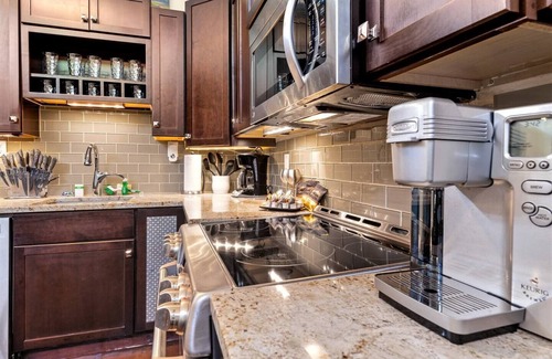 Clarksville House | Gay Friendly Modern Guest House - Great Location - Pool and Hot Tub