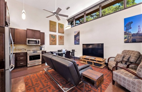 Clarksville House | Gay Friendly Modern Guest House - Great Location - Pool and Hot Tub