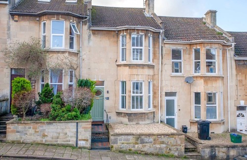 Bath City Centre House | Traditional Bath House, Garden with City Views